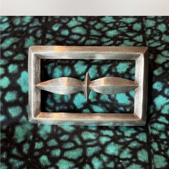 Silver Rectangular Buckle - Picture 2 of 3